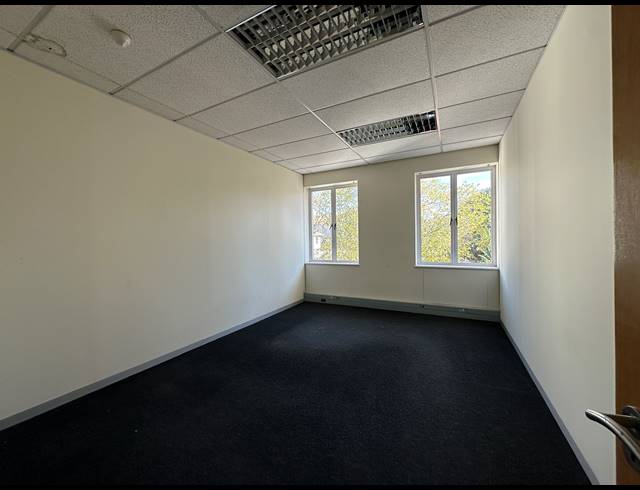 1,172M² OFFICE TO LET IN SANDTON CENTRAL